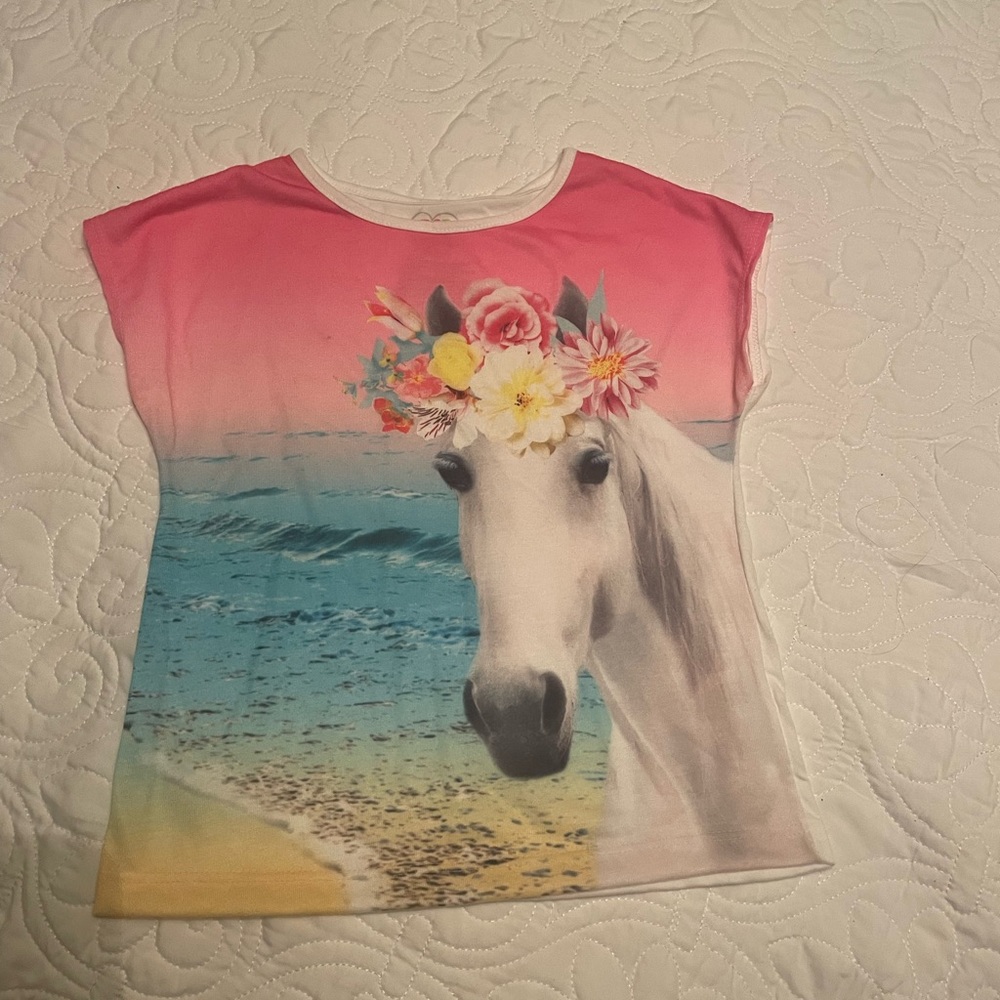 Unicorn Shirt - never worn- Size 5